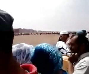 স্বামী ও বাংলাচুদাচুদি দেখান স্ত্রী